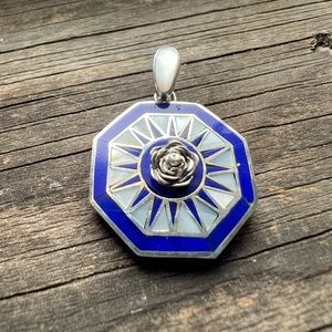 Sailors Valentine Pendant